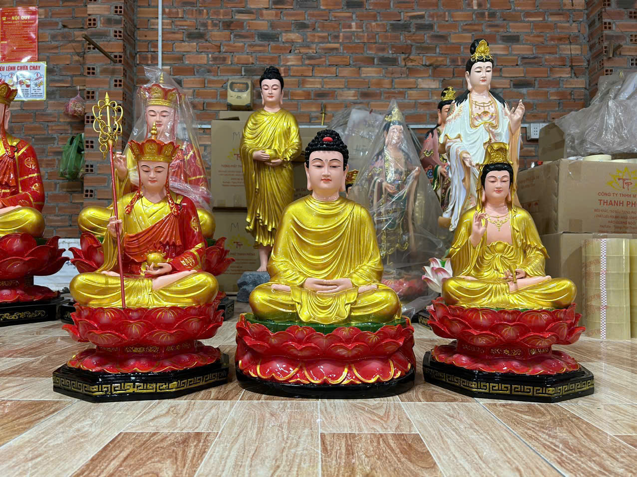 Tam thế Phật cao 45cm